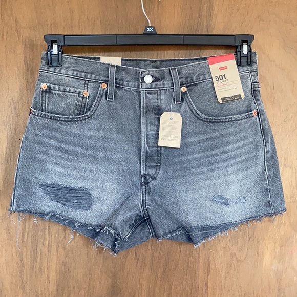Offer $35 Levi’s distressed high rise 501 jean cotton denim short cutoff vibe 31 - Picture 8 of 15